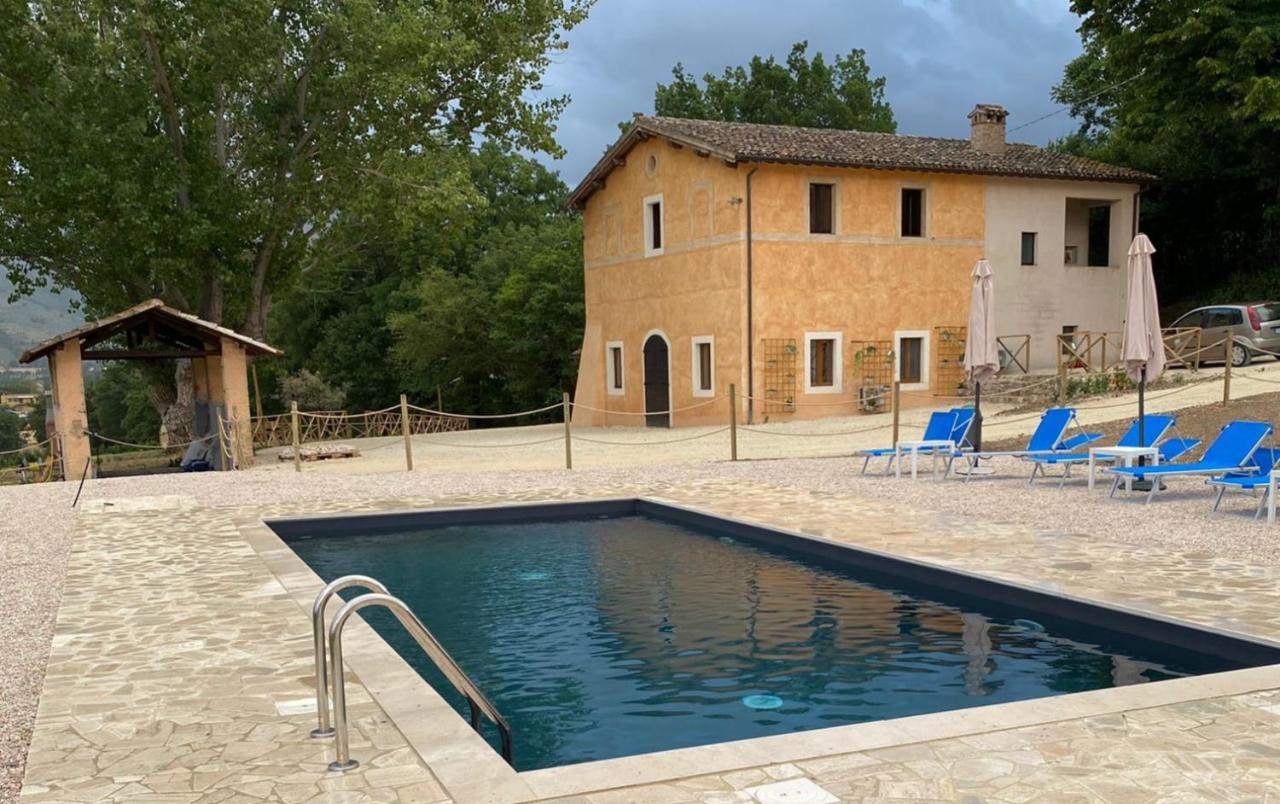 Hotel Casale San Sabino Spoleto Esterno foto